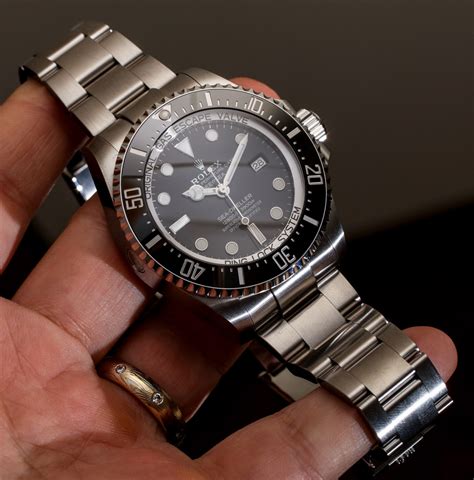 rolex sea dweller gehäusehöhe|Rolex Sea-Dweller black dial.